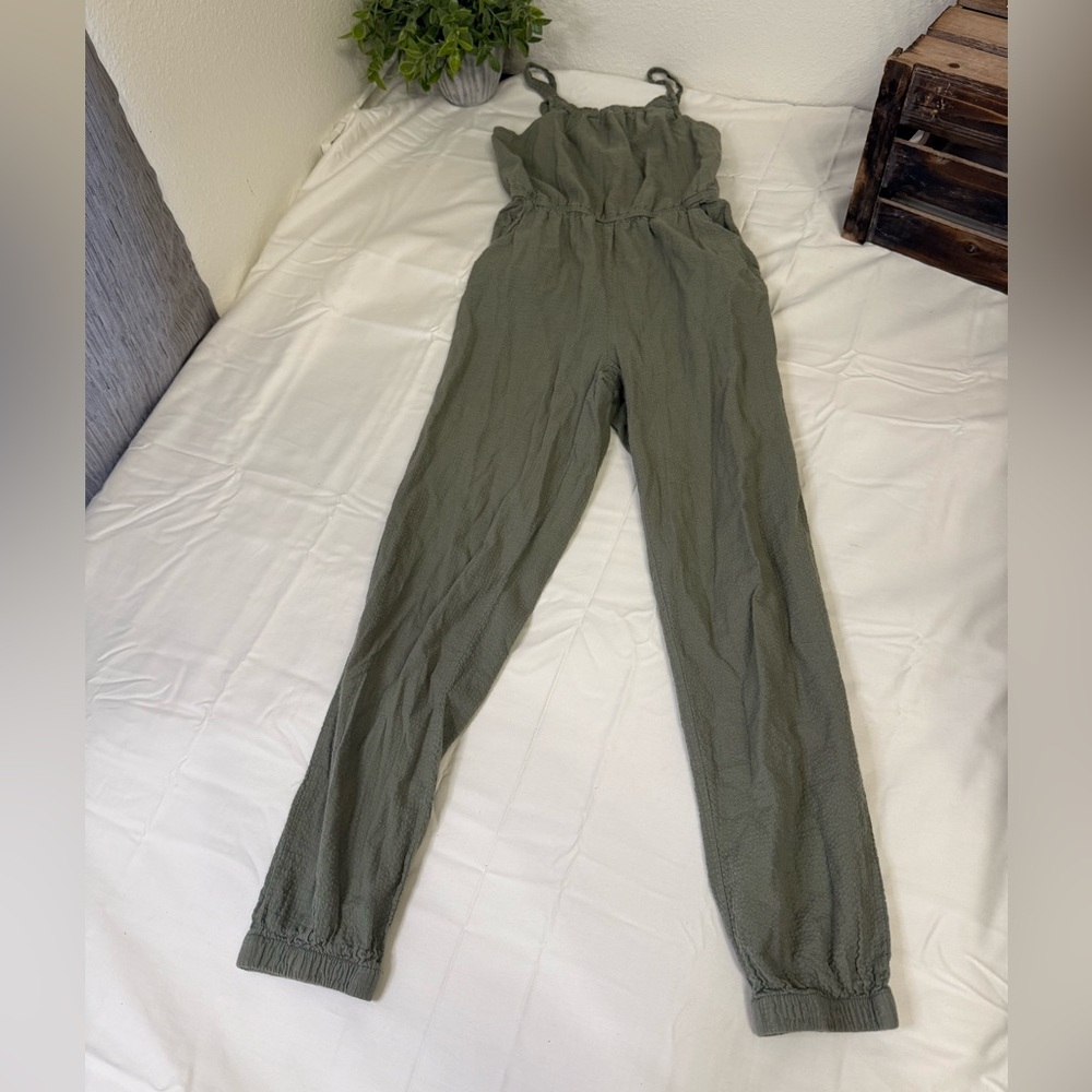 H&M jumpsuit olive green textured size 16